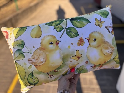 Poduszka dekoracyjna 30x50 cm - KURCZACZKI + welur gładki MUSZTARDOWY